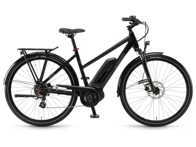 Damen und Seniorinnen E-Bikes von Conway und Winora